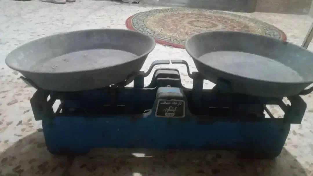 ترازو قدیمی|کلکسیون اشیاء عتیقه|خرمشهر, |دیوار