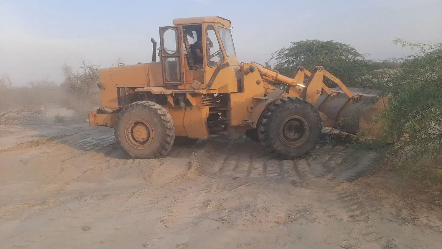 فروش لودر فیات آلیس Fr15|خودرو سنگین|میناب, |دیوار