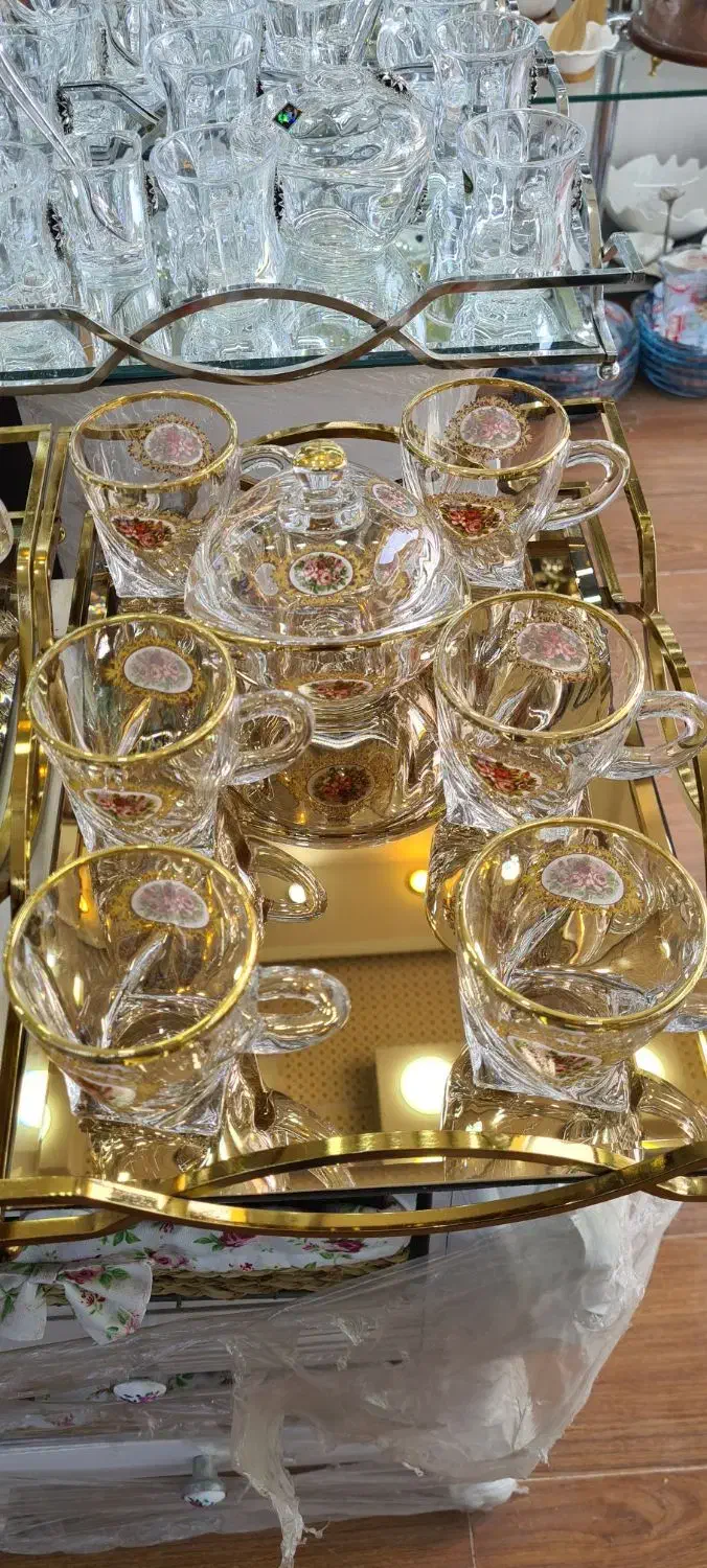 فنجان لبطلا و کریستال|ظروف سرو و پذیرایی|یزد, |دیوار