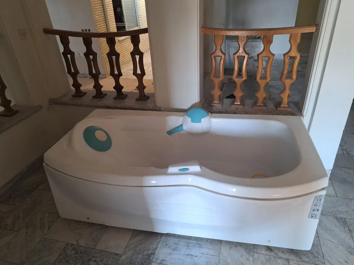 وان حمام|لوازم حمام|کاشان, امیرکبیر|دیوار