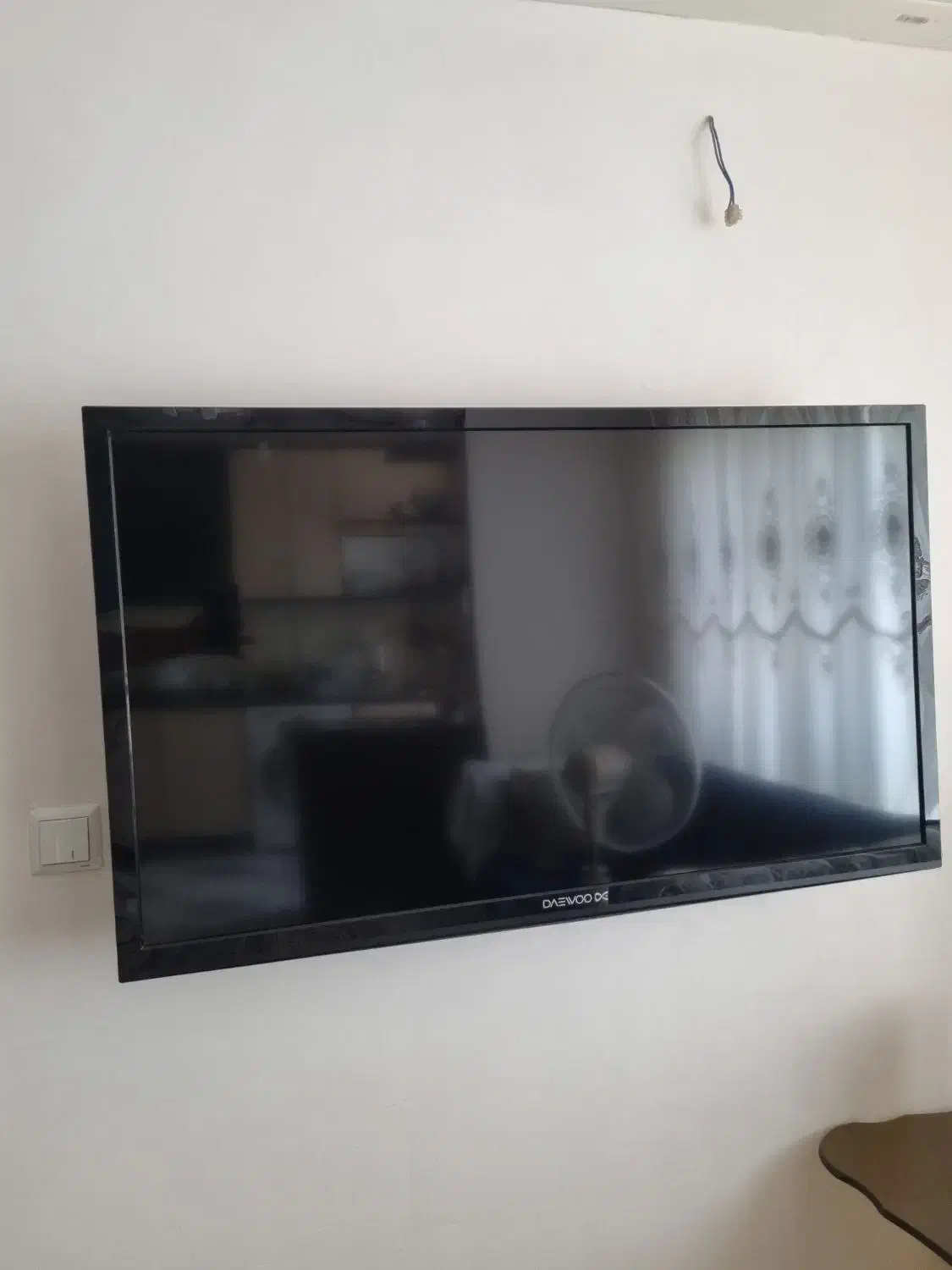 تلوزیون LED دوو ۴۶ اینچ پنل ترک خورده|تلویزیون و پروژکتور|پردیس, فاز ۳|دیوار