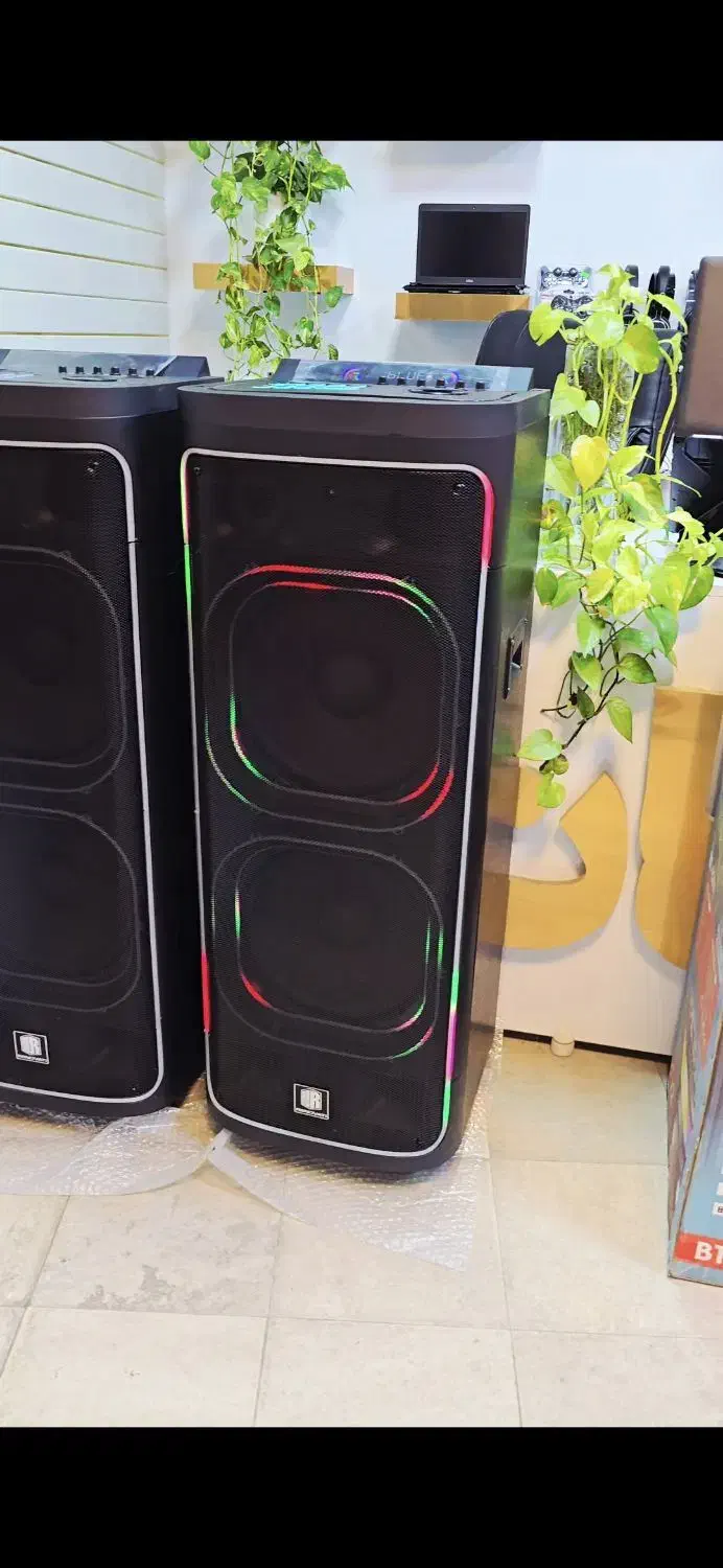 اسپیکر|سیستم صوتی خانگی|صحنه, |دیوار