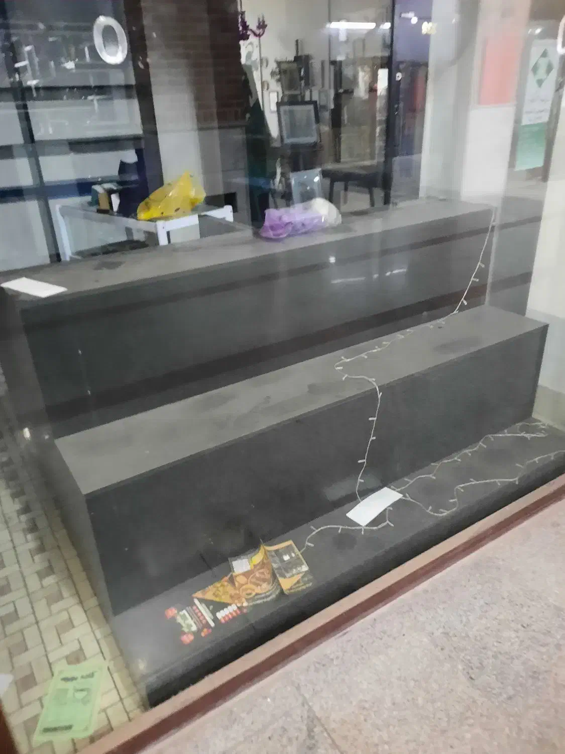 ویترین مغازه|فروشگاه و مغازه|اندیشه, اندیشه فاز ۴|دیوار