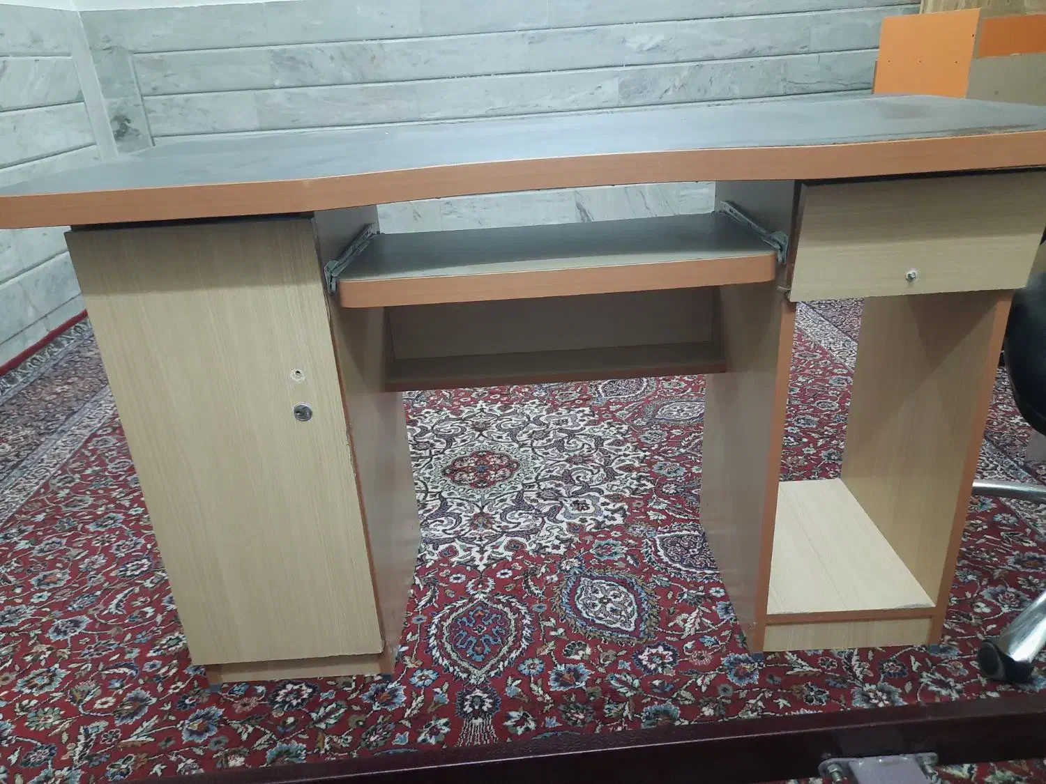 میز کامپیوتر|میز تحریر و کامپیوتر|خمینیشهر, |دیوار