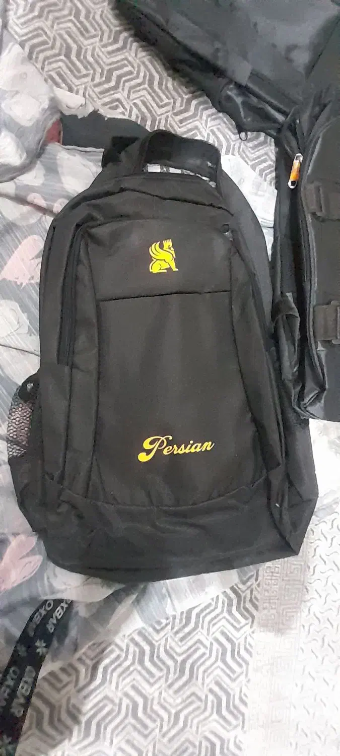 کیف مدرسه پسرانه|کیف، کفش، کمربند|پاکدشت, حصار امیر|دیوار