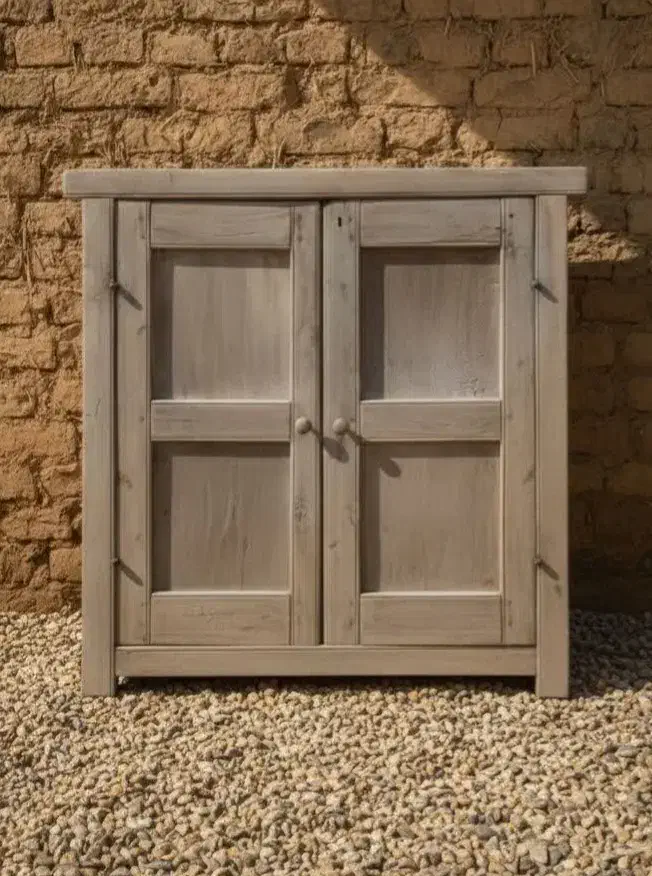 درب گنجه چوبی|کلکسیون اشیاء عتیقه|یزد, |دیوار