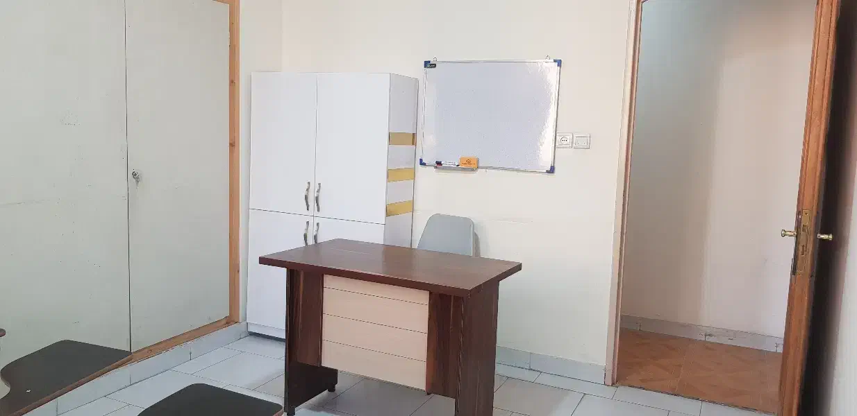 اجاره کلاس و سالن مجهز آموزشی بلوار بعثت|اجارهٔ کوتاهمدت دفتر کار و فضای آموزشی|نیشابور, دارایی|دیوار