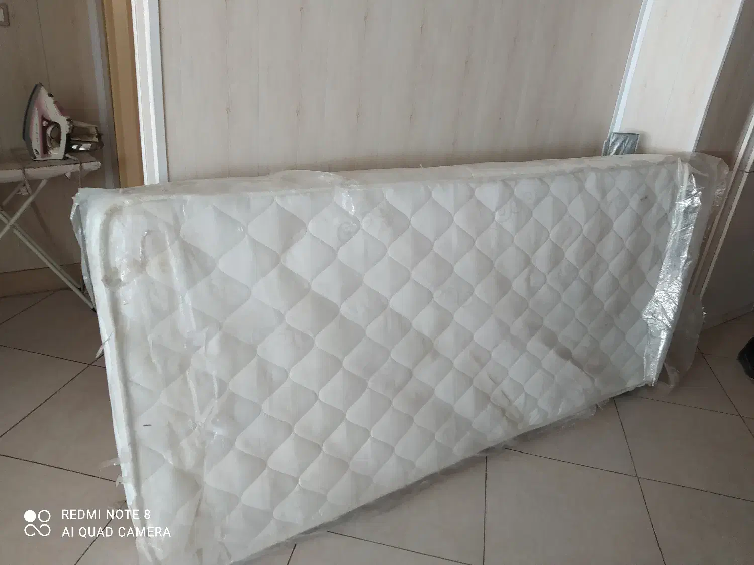 تشک|تشک تختخواب|اصفهان, خانه اصفهان|دیوار