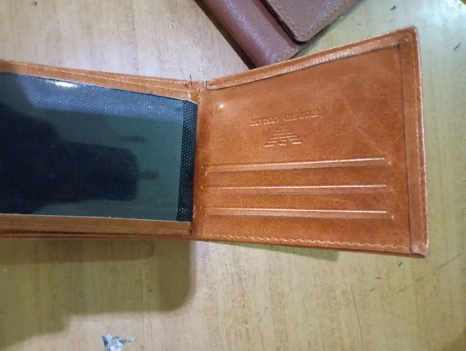 چند عدد کیف پول|کیف، کفش، کمربند|شیروان (خراسان), |دیوار