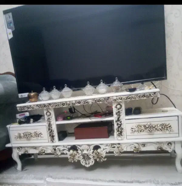 میز تلویزیون بزرگ تمام چوب سفید سیاه قلم شده،سالم|میز تلویزیون|مشهد, الهیه|دیوار