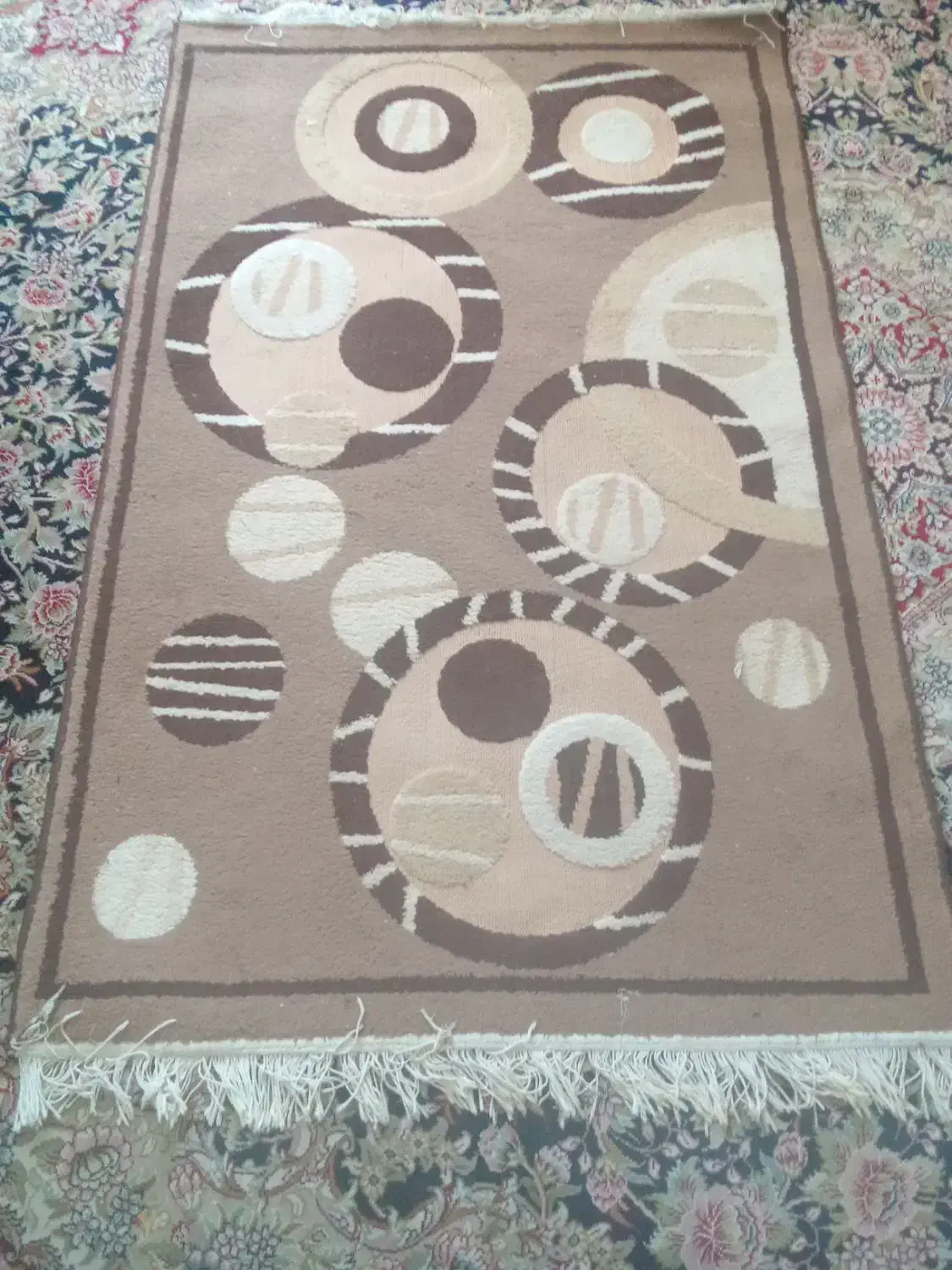 چندعددگلیم|فرش|نیشابور, میدون بار|دیوار