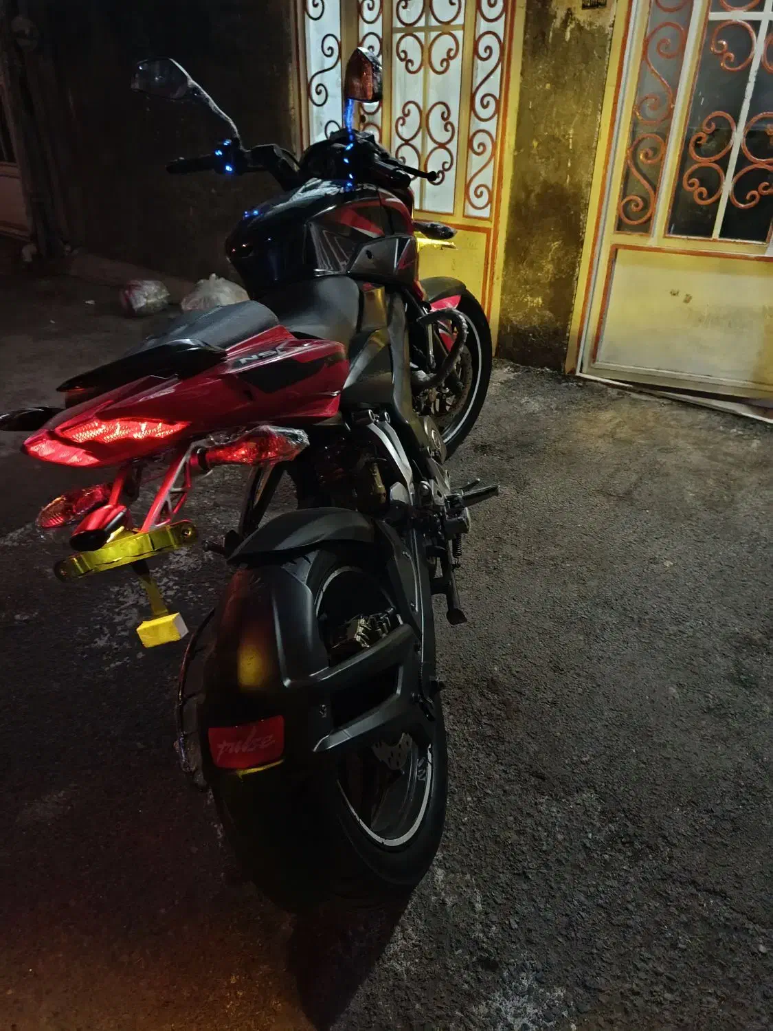 ns 200|موتورسیکلت|قم, شهر قائم|دیوار