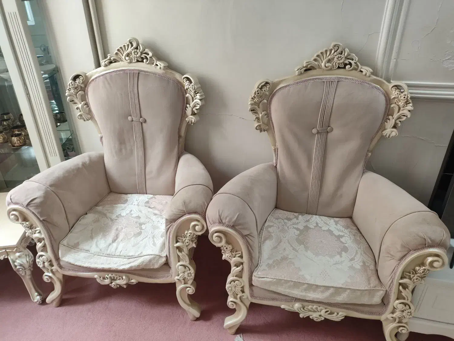 فروش تعدادی وسیله خونه|مبلمان خانگی و میز عسلی|ری, دیلمان|دیوار