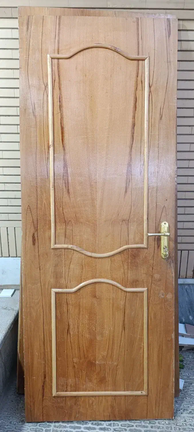 درب چوبی|مصالح و تجهیزات ساختمان|بروجن, |دیوار