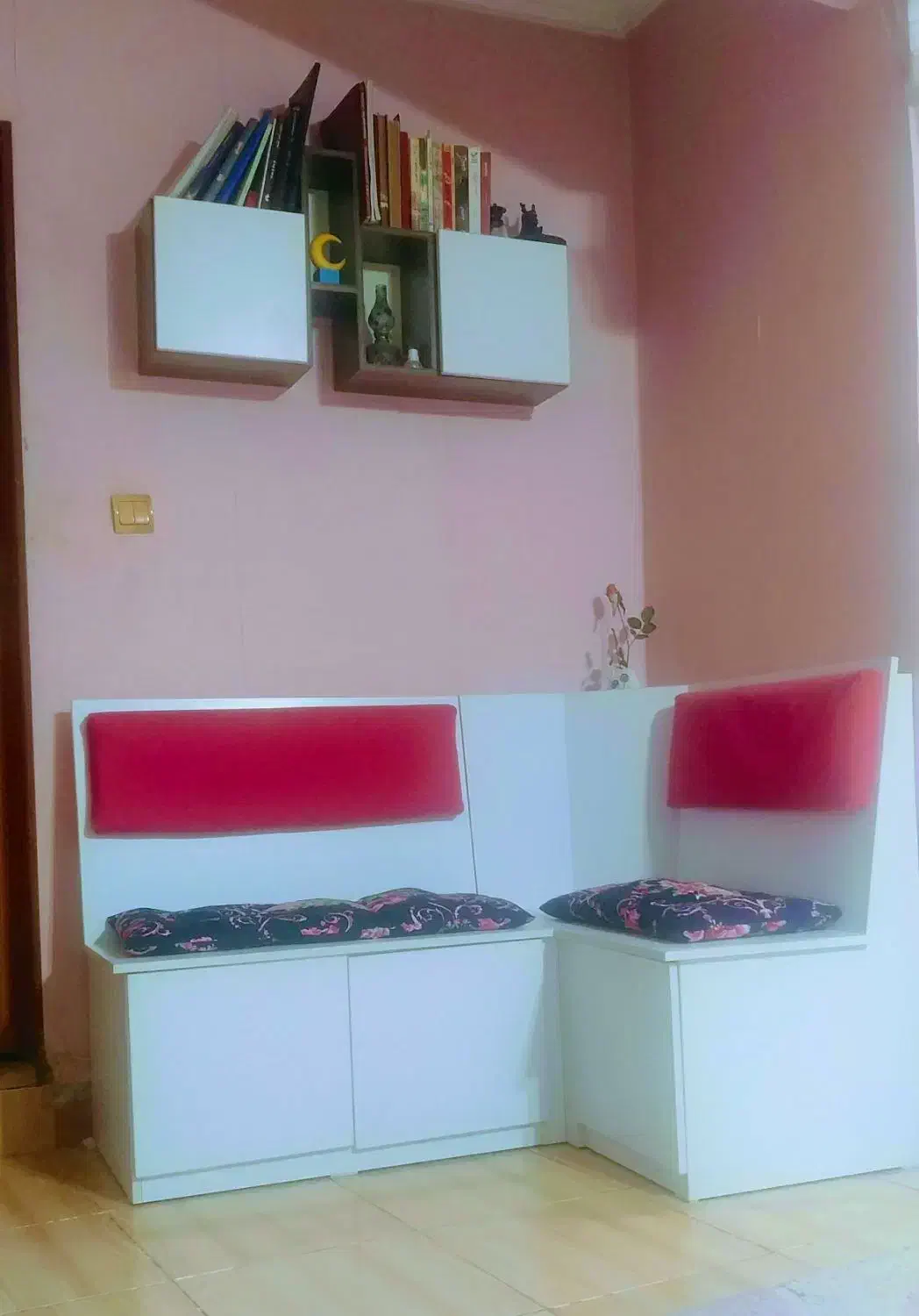 پاف نیمکت کمد دار|صندلی و نیمکت|رشت, دیلمان|دیوار