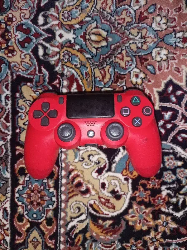 دسته اصلی ps4 رنگ قرمز سالم|کنسول، بازی ویدئویی و آنلاین|رامسر, |دیوار