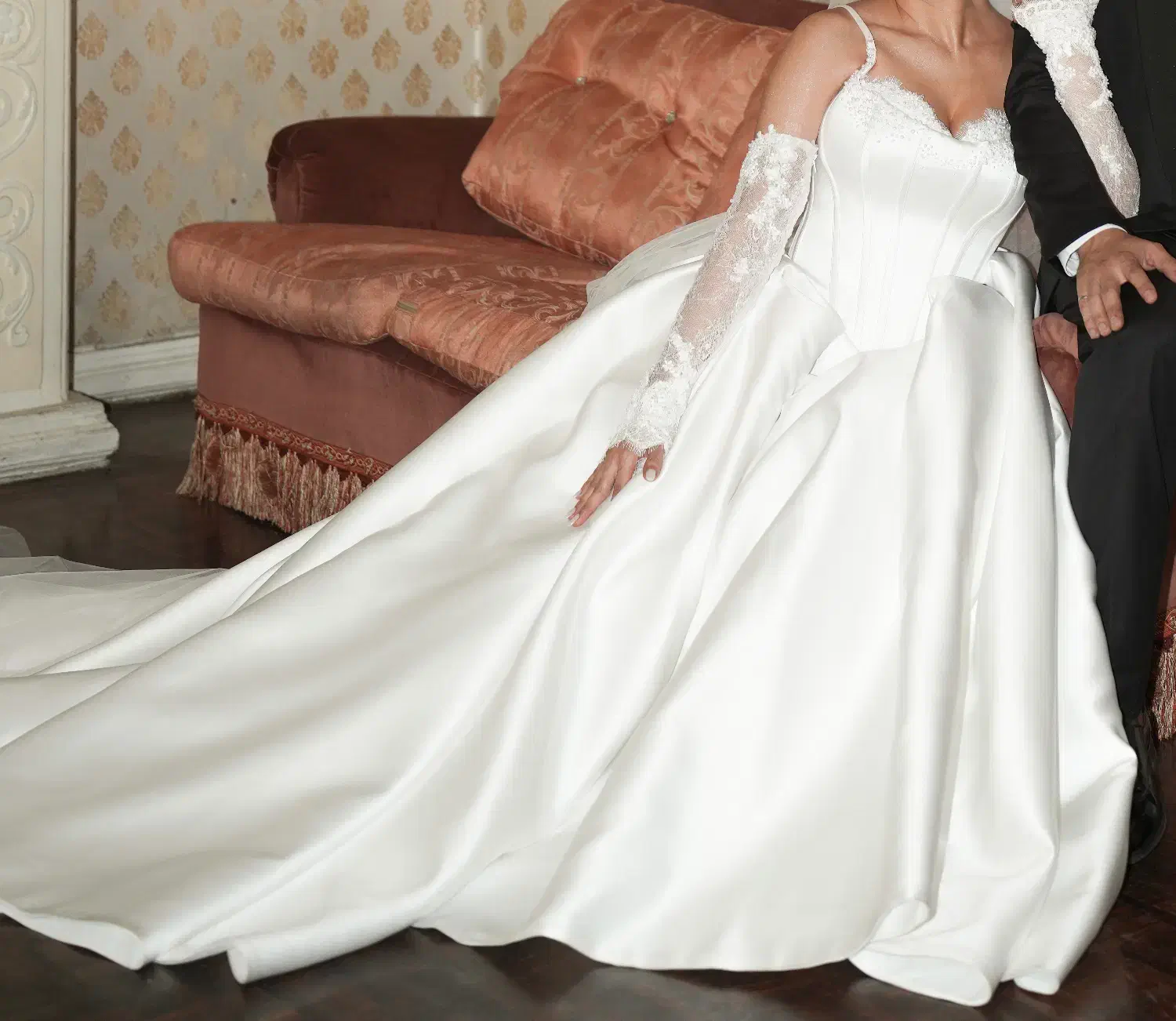 لباس عروس بسیار شیک|لباس|تهران, سعادت‌آباد|دیوار