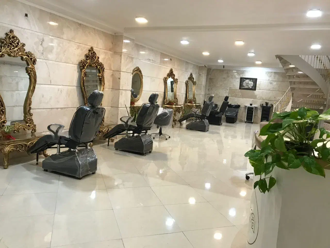 فروش کلیه لوازم ارایشگاه|آرایشگاه و سالن‌های زیبایی|علی‌آباد کتول, |دیوار