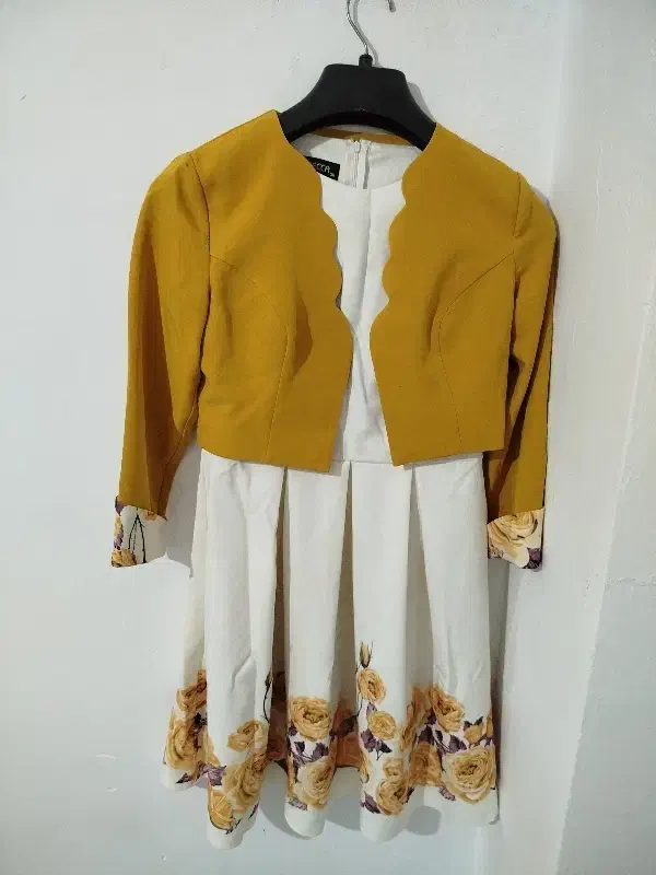 سارافون کتی|لباس|صفادشت, |دیوار