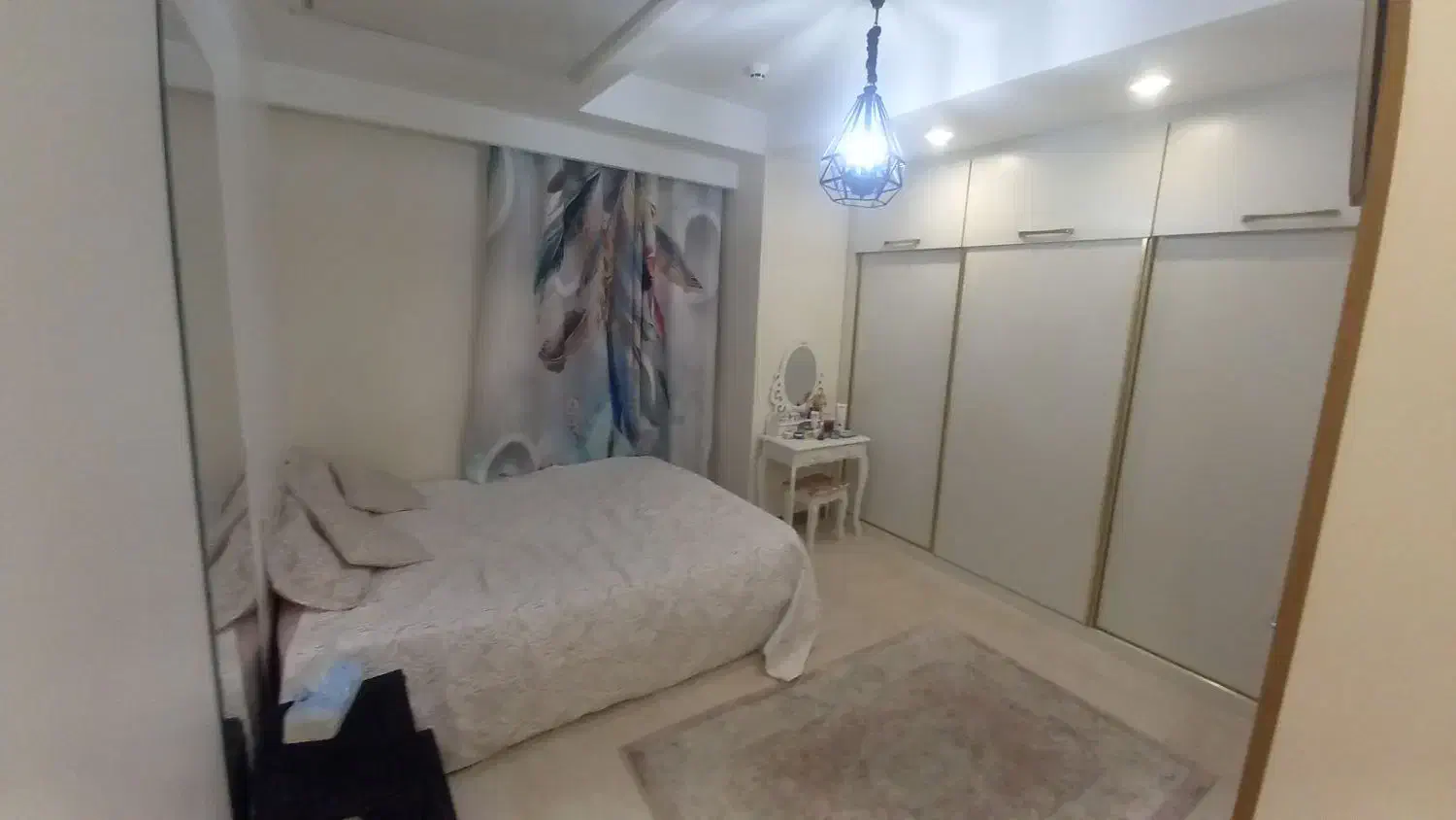 ۱۶۰متر۳خواب در حد هتلینگ ۵ ستاره دریاچه چیتگر