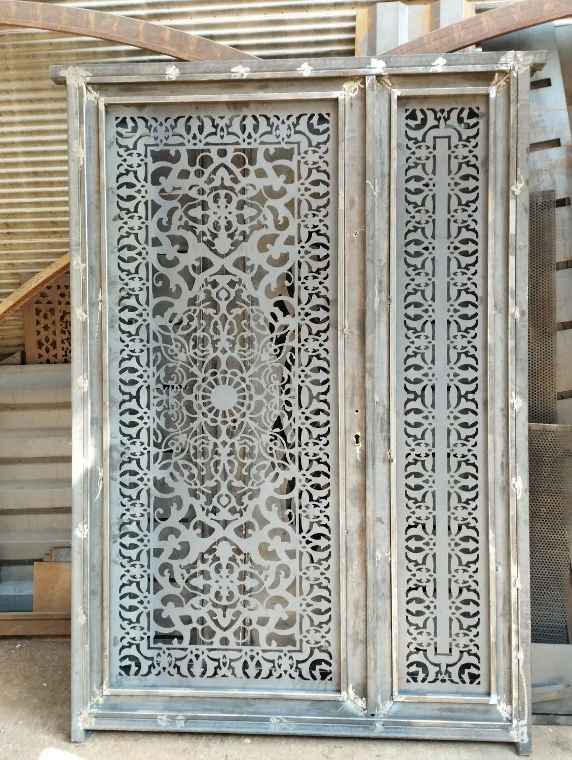 در ورودی تک لنگه و یک و نیم لنگه طرح قالی|مصالح و تجهیزات ساختمان|تهران, شهرک صادقیه|دیوار