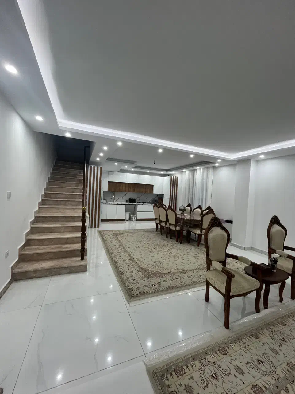 فروش ویلا ۴۰۰متری استخردار منطقه هچیرود|فروش خانه و ویلا|هچیرود, |دیوار