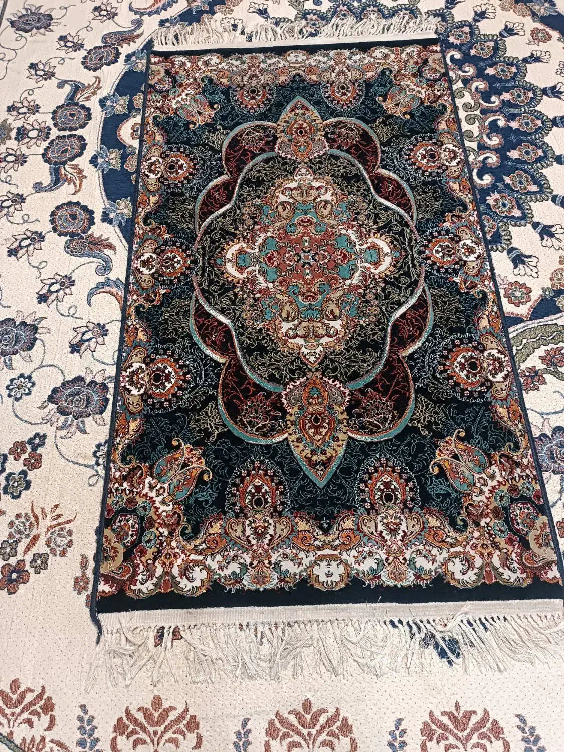 فرش یک متری راهرویی|فرش|رشت, یخسازی|دیوار