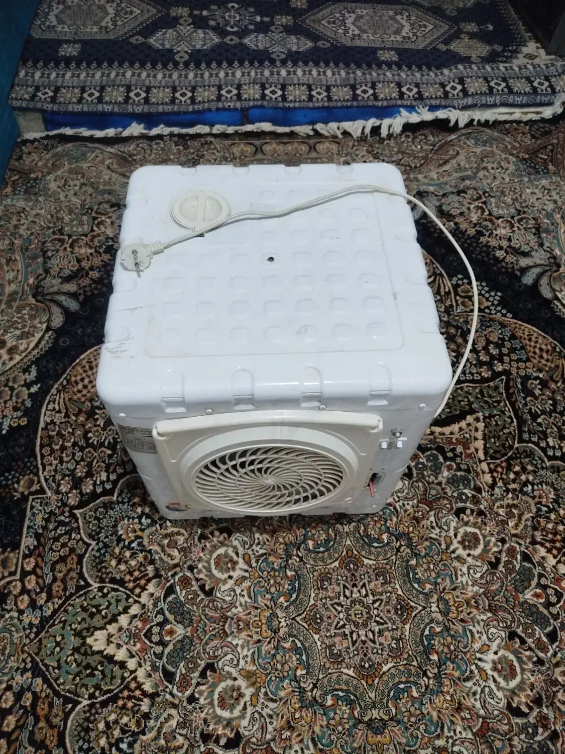 گولر آبی کوچک با سینگ ظرفشویی دوقلو با میز تحریر|کولر آبی|محمدیه-قزوین, |دیوار