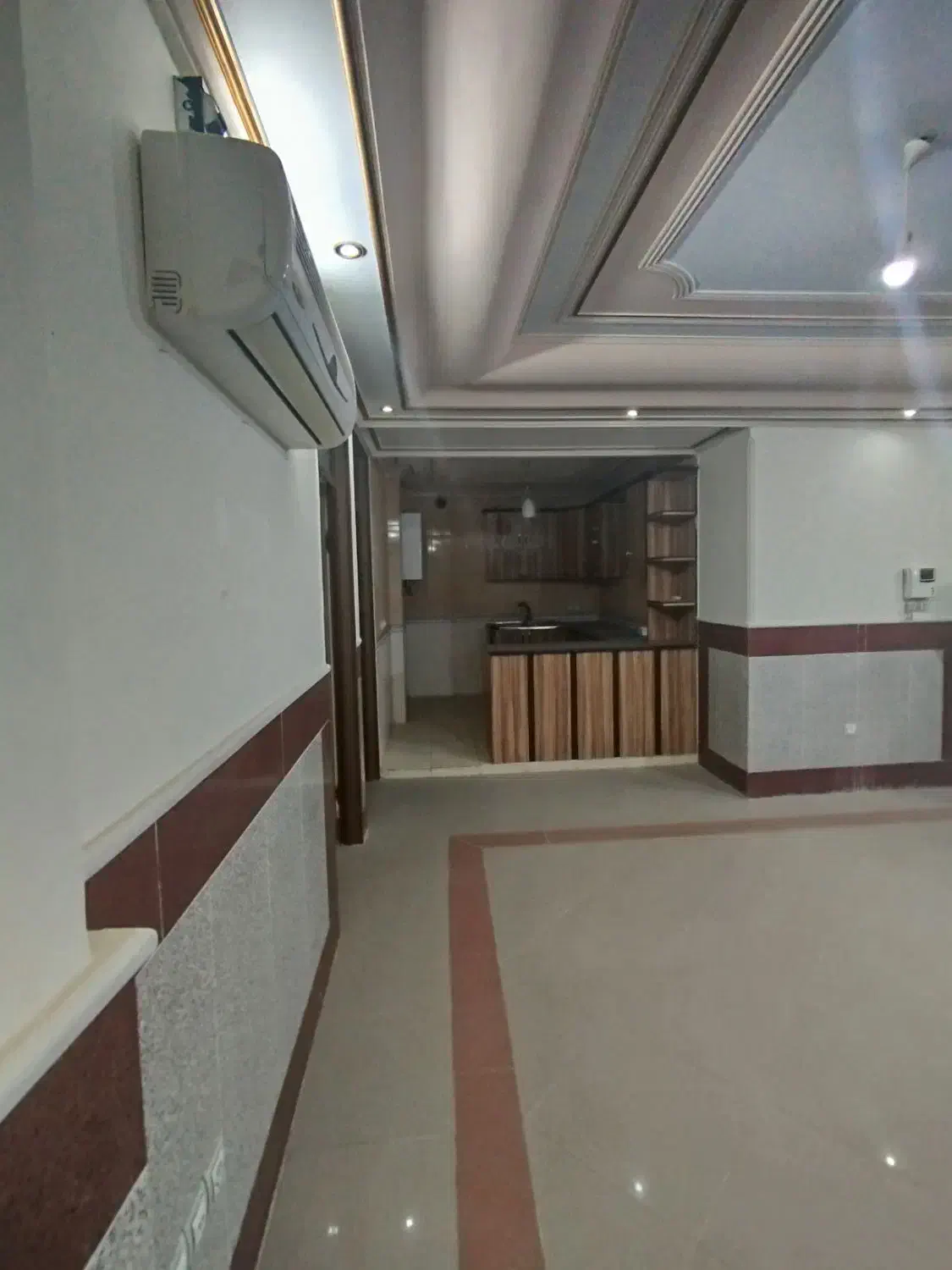 واحد۸۵ متری ساختمان پزشکان/ امیرالمومنین|اجارهٔ دفتر کار، اتاق اداری، مطب|زاهدان, |دیوار