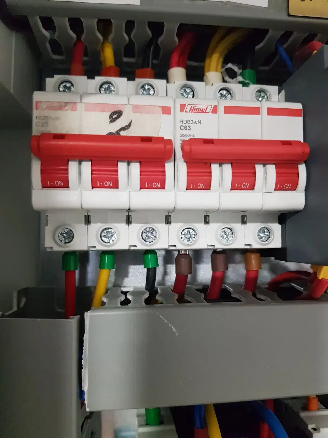 استخدام نیروی آشنا به برق|استخدام صنعتی، فنی، مهندسی|اصفهان, عمان سامانی|دیوار