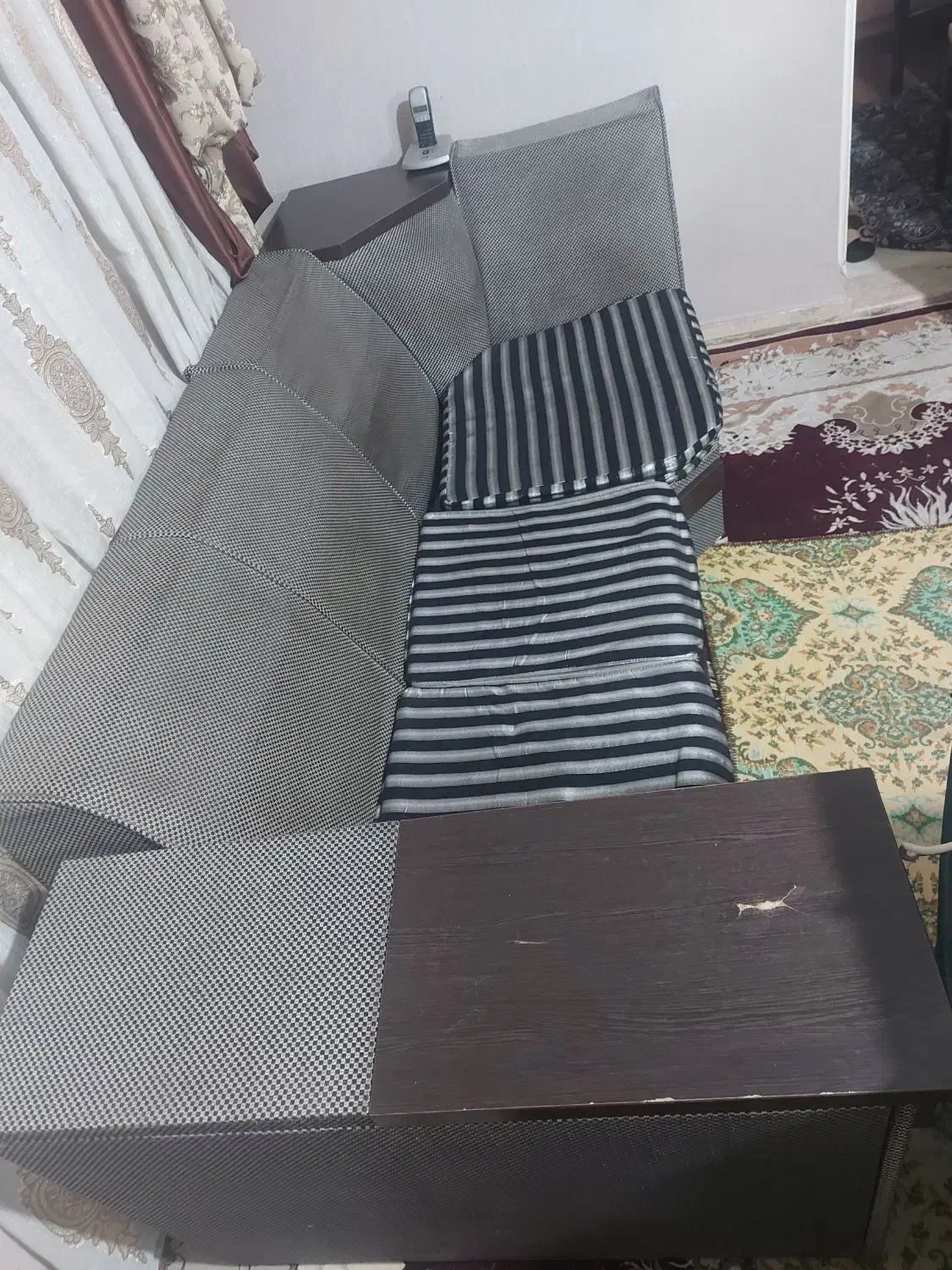 مبل راحتی|مبلمان خانگی و میز عسلی|پرند, فاز ۲|دیوار