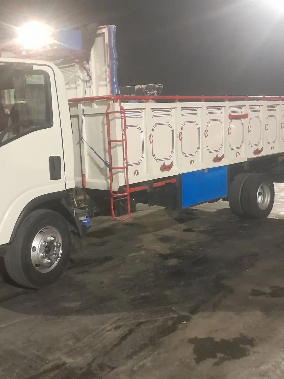 ایسوزو ۸تن مدل ۹۳|خودرو سنگین|اسلامشهر, شهرک لاله|دیوار