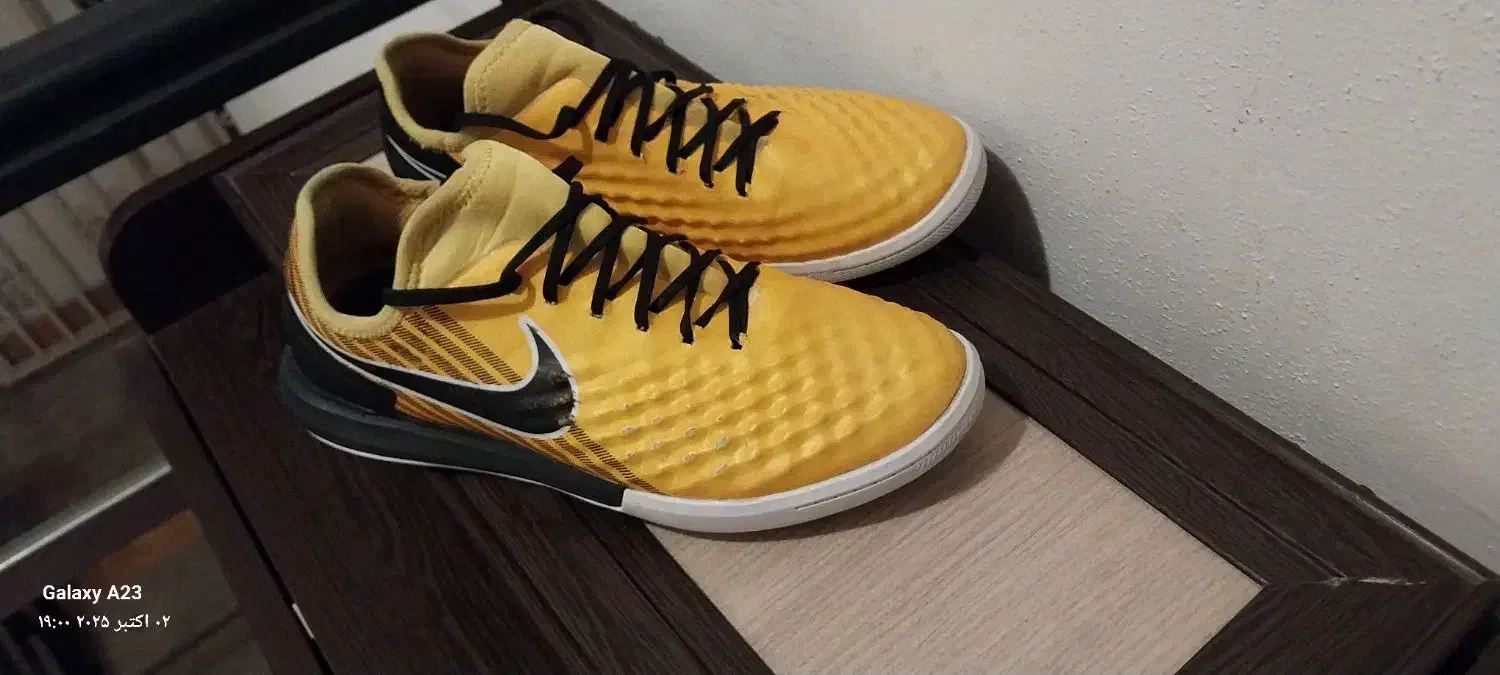 کفش ورزشی سالنی سایز ۴۱|تجهیزات ورزشی|رشت, رودباری|دیوار