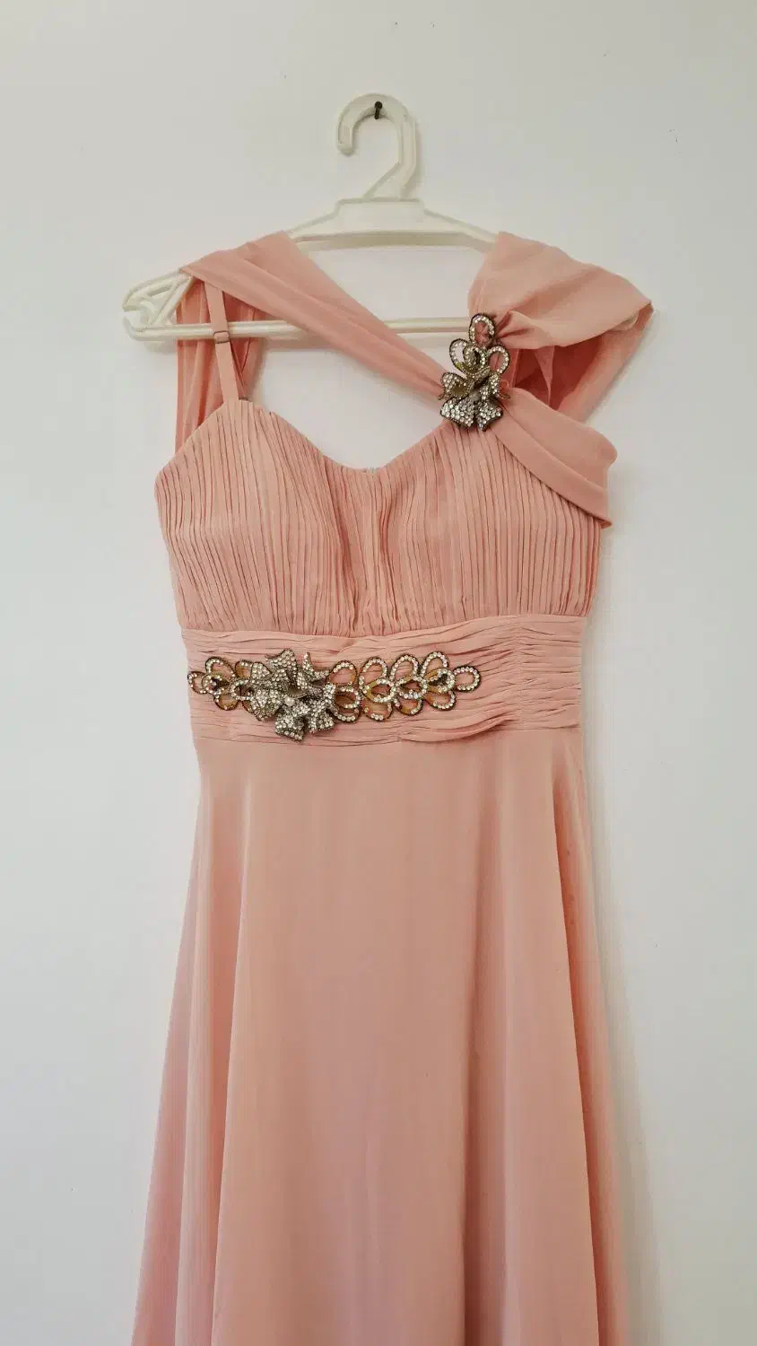 لباس های مجلسی|لباس|لاهیجان, بوجایه|دیوار