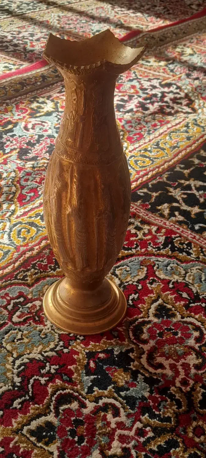 گلدان قدیمی عتیقه|کلکسیون اشیاء عتیقه|تیران, |دیوار