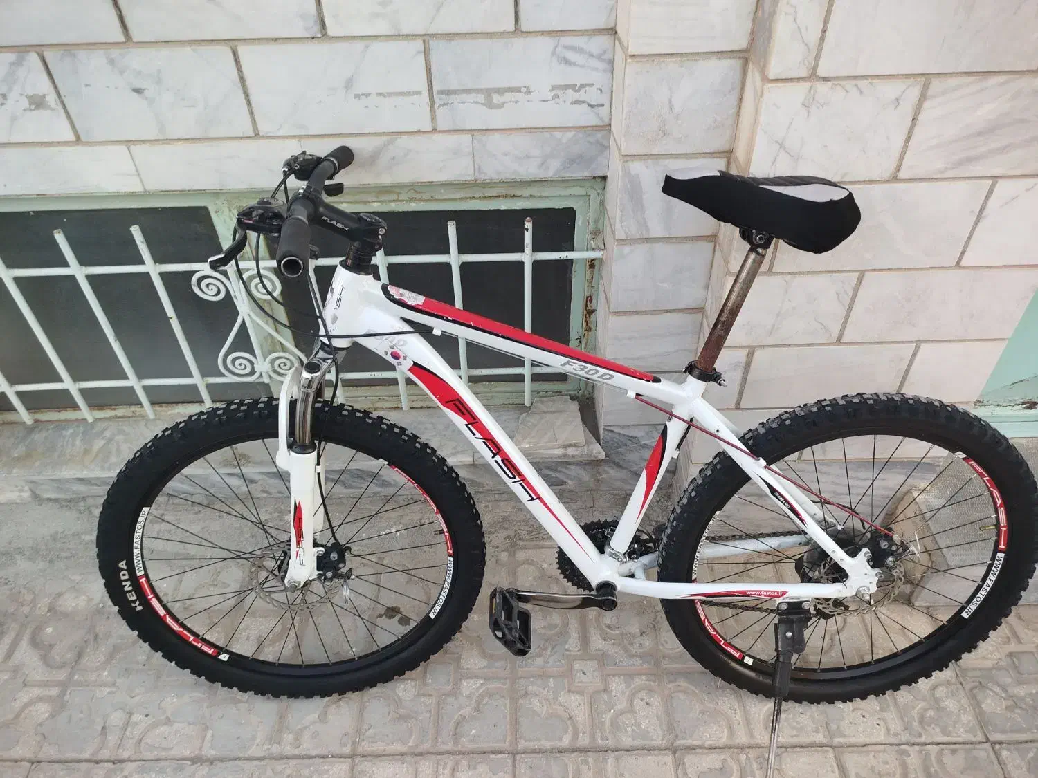 یک عدد دوچرخ فلش اف سی|دوچرخه، اسکیت، اسکوتر|کرمانشاه, |دیوار