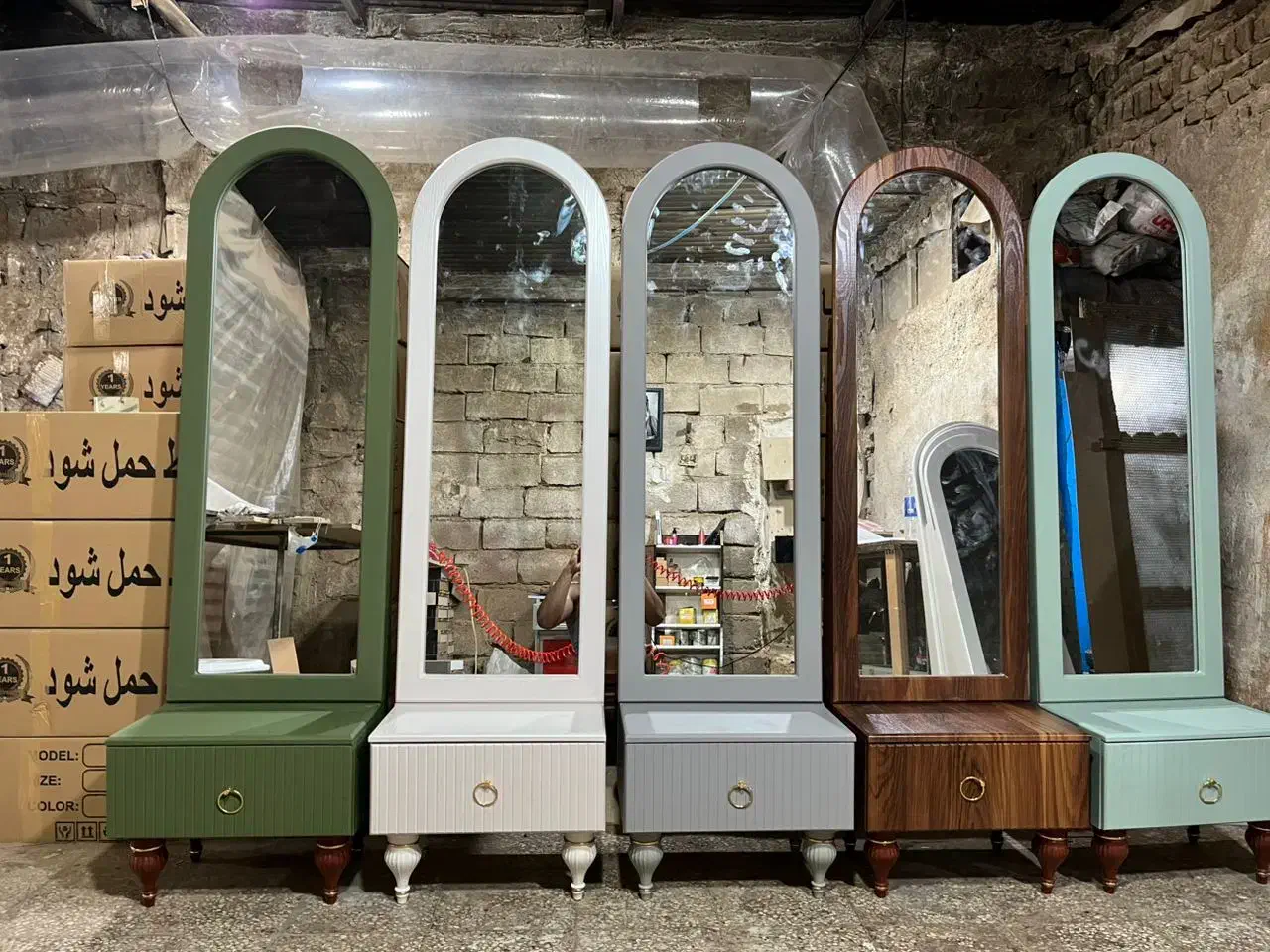 فروش آینه رافائل کشودار با قیمت استثنایی ۳۹۵۰|آینه|رشت, رودبارتان|دیوار