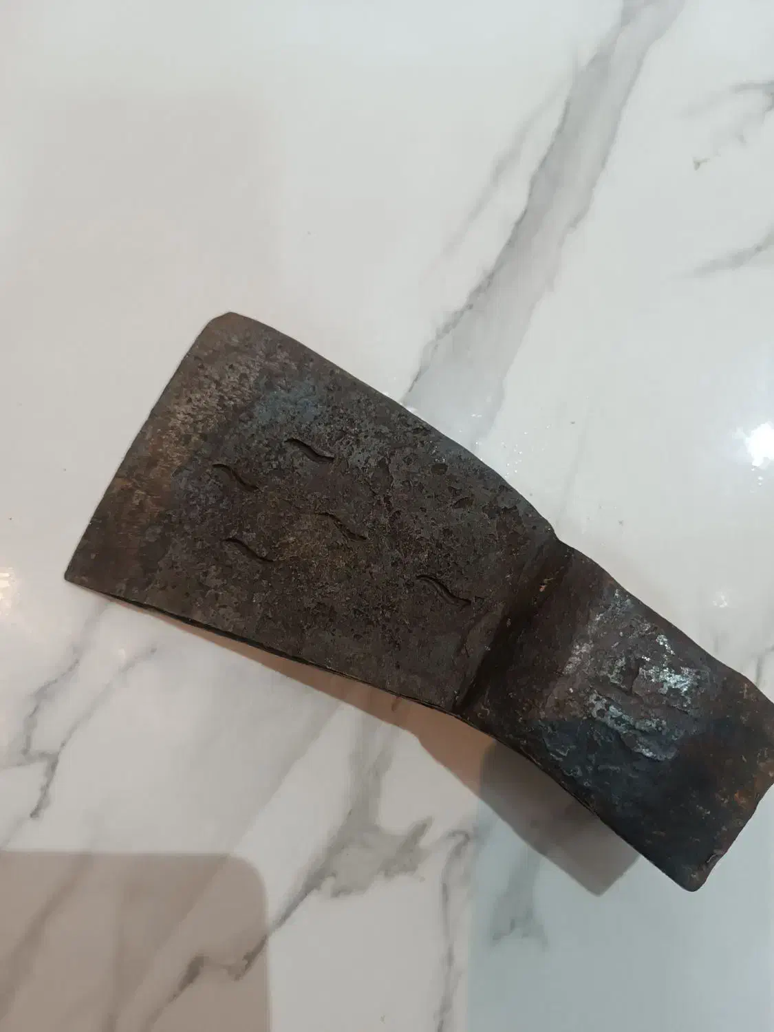 تبر قدیمی|کلکسیون اشیاء عتیقه|بروجرد, |دیوار