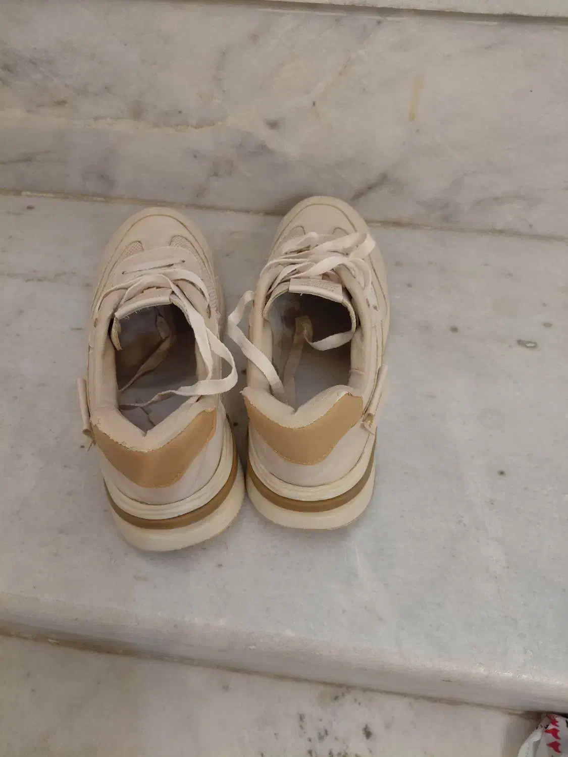 کفش اسپرت زنانه خارجی کرم رنگ|کیف، کفش، کمربند|شهرضا, |دیوار