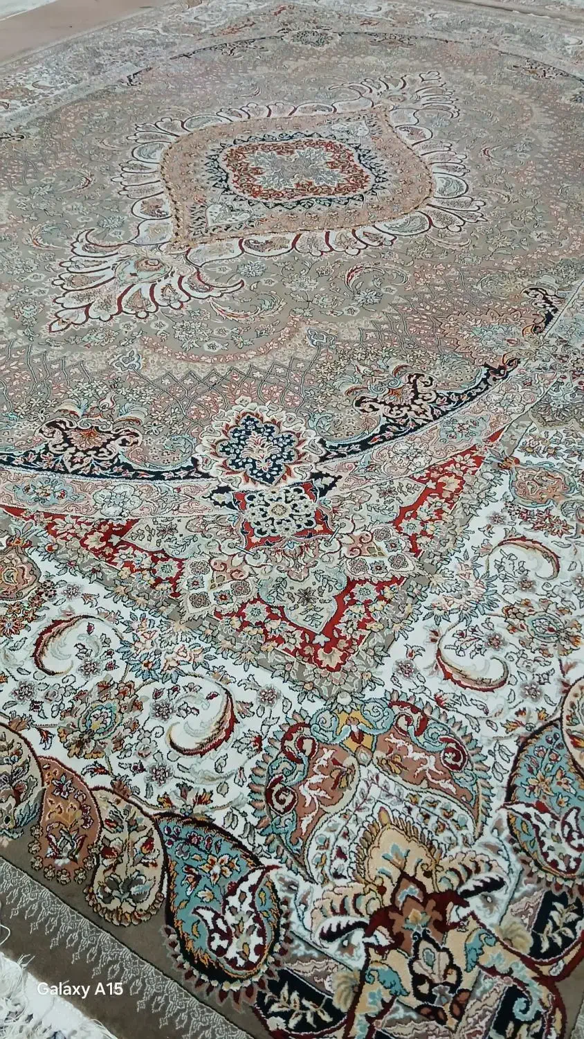 فرشگردویی در حد نو و دو جفت پشتی|فرش|باقرشهر, |دیوار