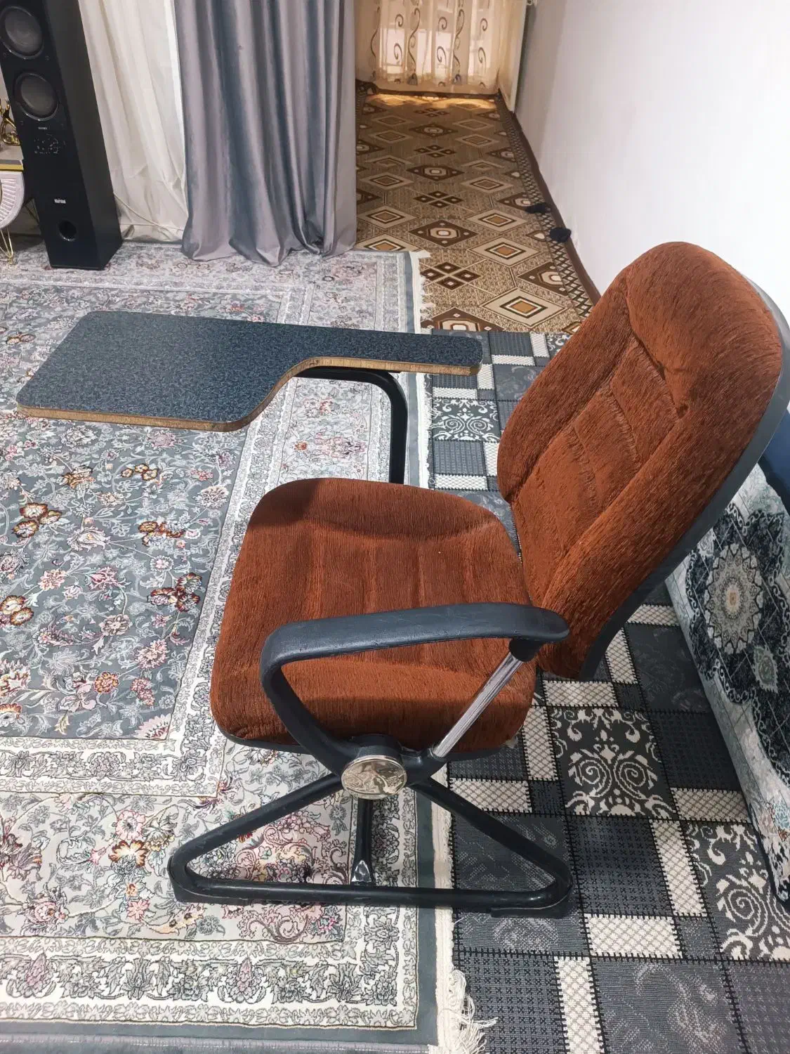 صندلی ابریشمی دانشجویی|صندلی و نیمکت|قرچک, باقرآباد|دیوار