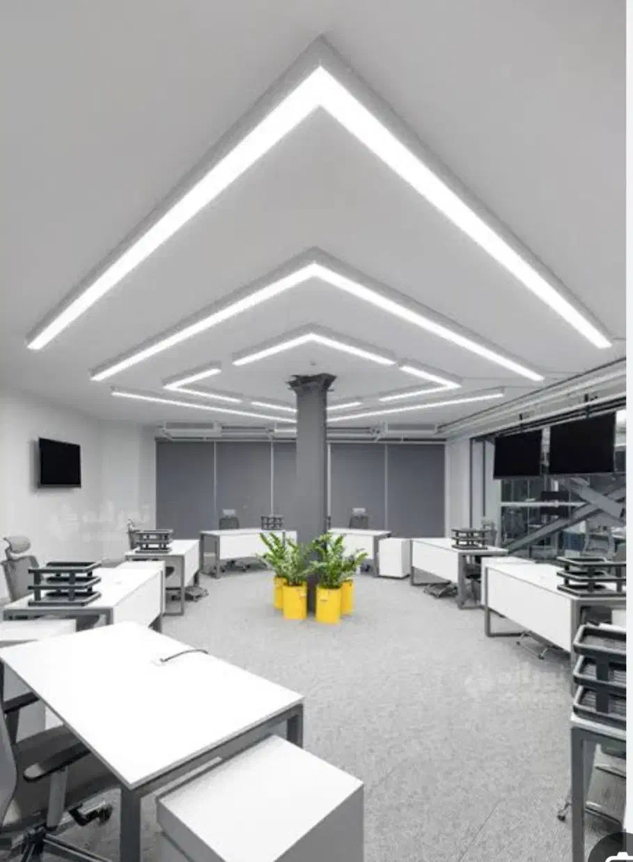 برقکار / برق کار / نصاب لوستر/ نورپردازی حرفهای|خدمات پیشه و مهارت|سنندج, |دیوار