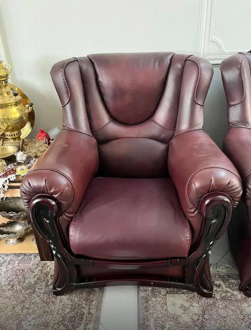 مبل راحتی چرم ۴نفره|مبلمان خانگی و میز عسلی|تهران, پونک|دیوار