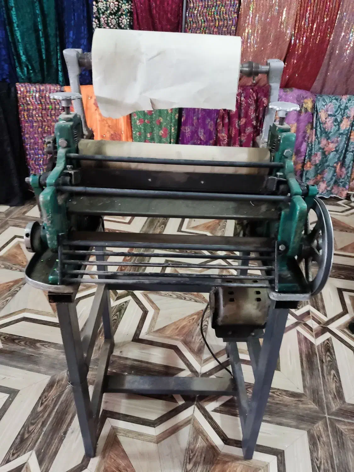 دستگاه چین پلیسه|ماشین‌آلات صنعتی|بهمن صغاد, |دیوار