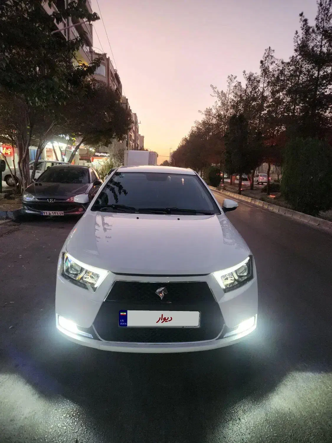 دنا پلاس ۶ دنده|خودرو سواری و وانت|اصفهان, کوی ولی عصر|دیوار