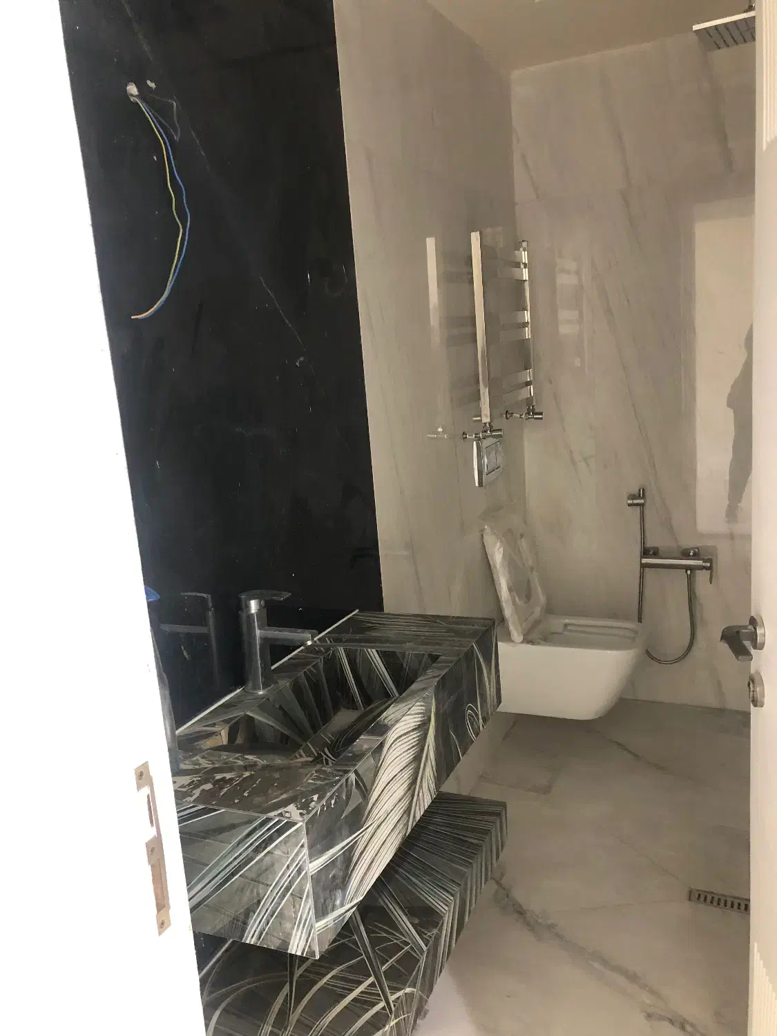 آپارتمان ۱۹۰ و ۲۱۵ متری فروشی نوساز کلید نخورده|فروش آپارتمان|لواسان, |دیوار