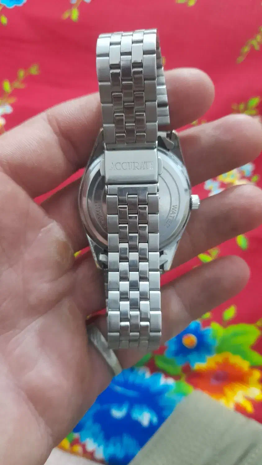 ساعت اصلی سویسی|ساعت|میانه, |دیوار