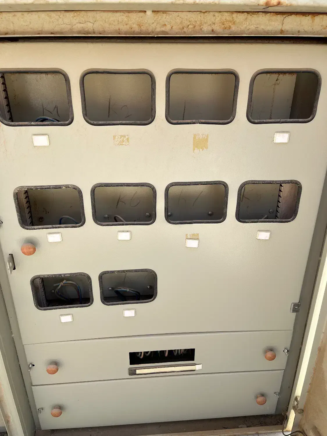 تابلو برق ۱۰ کنتور استاندارد|مصالح و تجهیزات ساختمان|اصفهان, قهجاورستان|دیوار