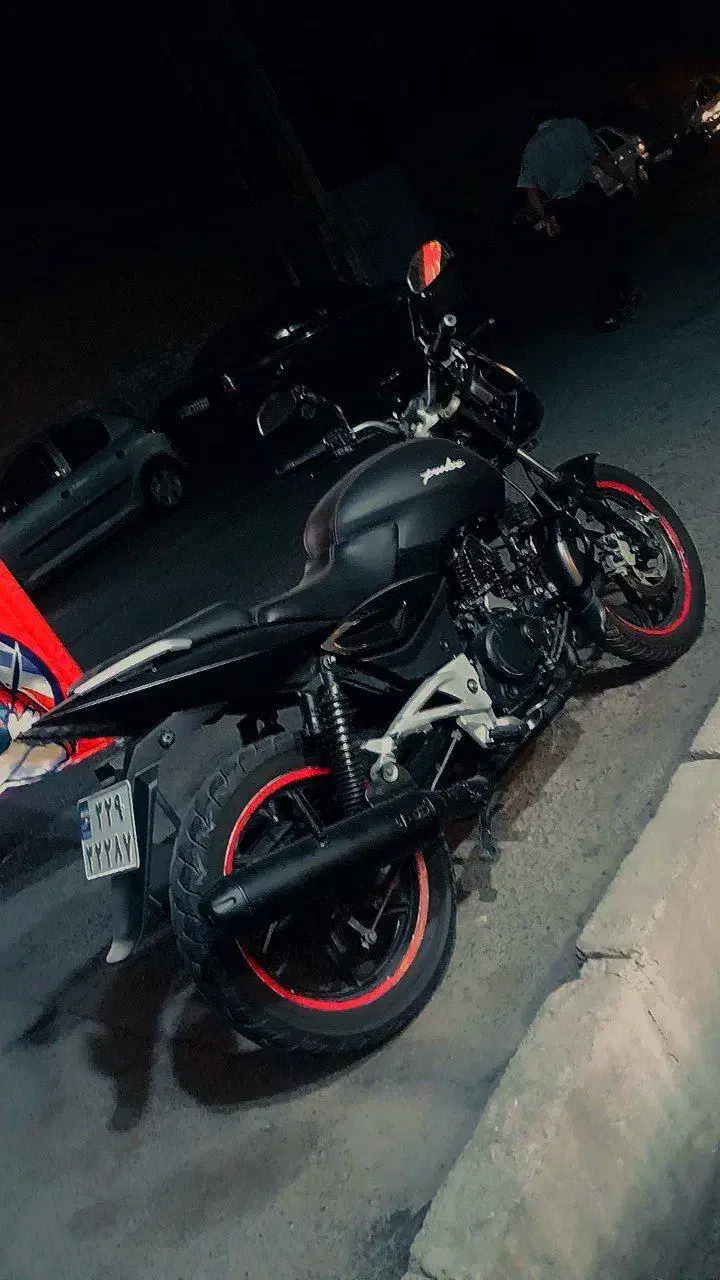 پالس 200|موتورسیکلت|تهران, فلسطین (میدان انقلاب)|دیوار