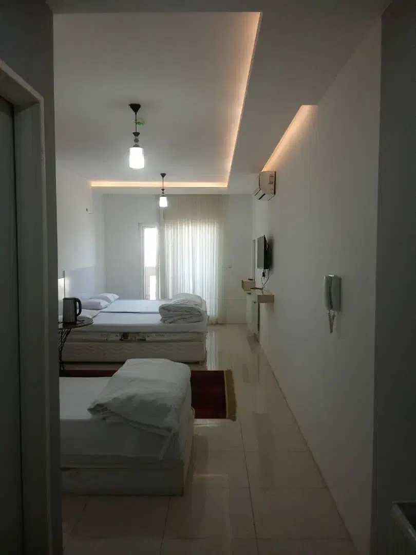 اتاق و سوئیت|اجارهٔ کوتاه‌مدت آپارتمان و سوئیت|آشخانه, |دیوار